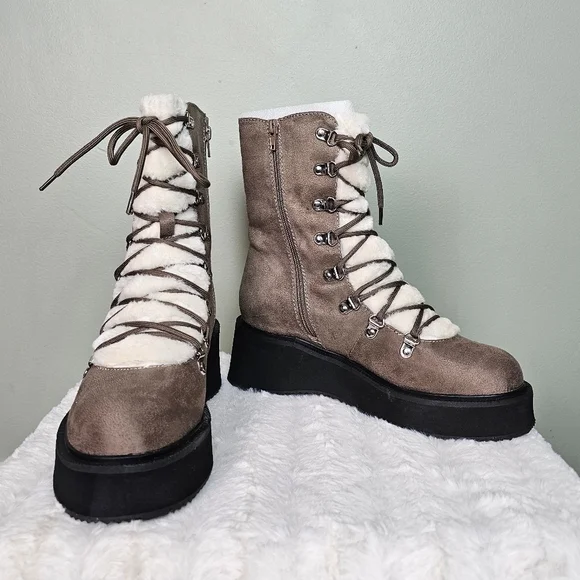 Journee Collection Womens KANNON Lace Up Vegan Fur Winter & Snow Boots TAUPE 7.5 - Picture 4 of 13